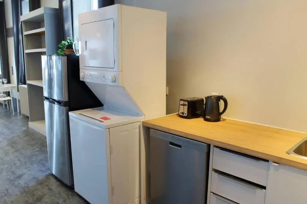 Industrial Chic Studio, Unit B هاليفاكس شقة